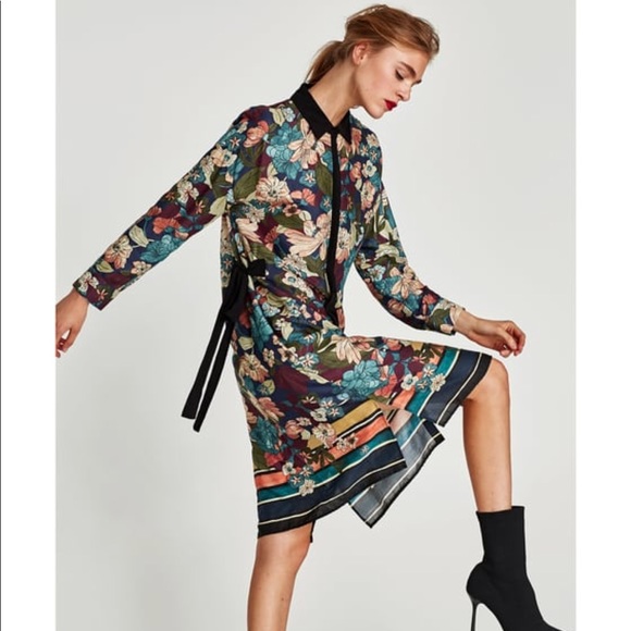 Zara Tops - Zara floral tunic with contrasting bows